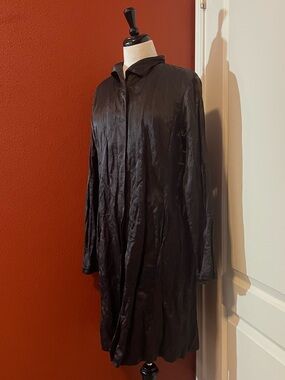 Eileen Fisher Women’s Crinkle Metallic Satin Light Snap Button Lagenlook Coat